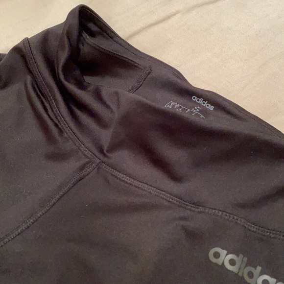 Black Adidas leggings, worn once - Picture 3 of 4